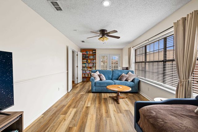 1502 Peach St., Kilgore, TX 75662