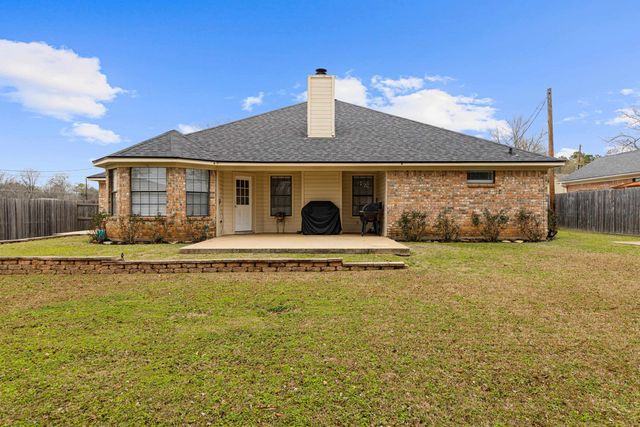 1502 Peach St., Kilgore, TX 75662