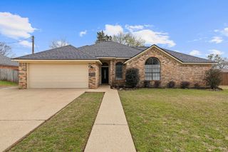 1502 Peach St., Kilgore, TX 75662