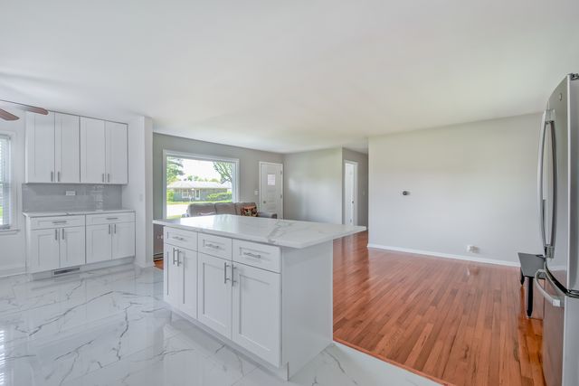 547 Reese Avenue, East Dundee, IL 60118