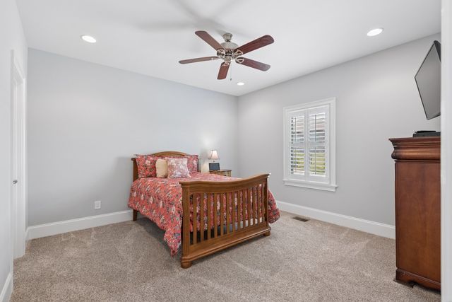 1196 Liberty Ln, Gallatin, TN 37066
