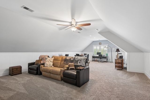 1196 Liberty Ln, Gallatin, TN 37066