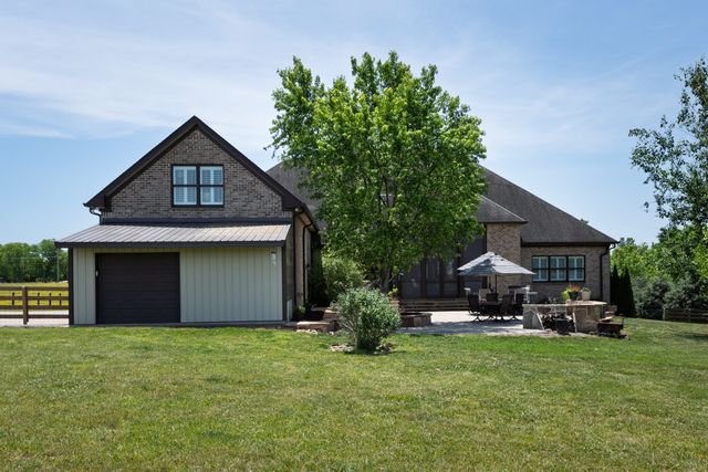 1196 Liberty Ln, Gallatin, TN 37066
