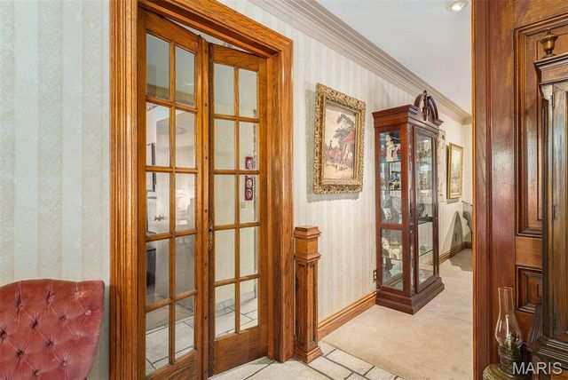 7369 Whitehaven Drive, St Louis, MO 63123