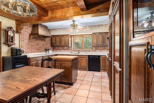 7369 Whitehaven Drive, St Louis, MO 63123