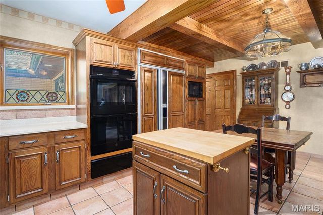 7369 Whitehaven Drive, St Louis, MO 63123