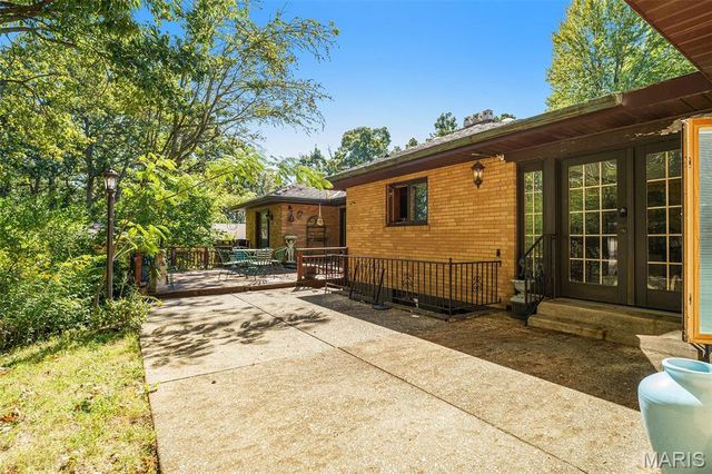 7369 Whitehaven Drive, St Louis, MO 63123