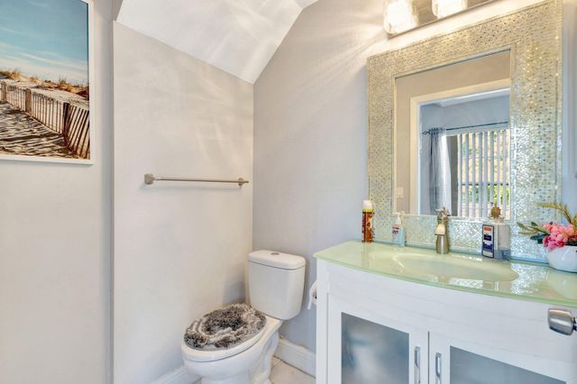 87 Pheasant Run Boulevard, West Palm Beach, FL 33415