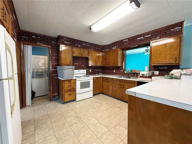 1320 East Main Street, Foster Town, PA 16701