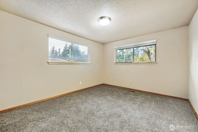 617 S 301st Street, Federal Way, WA 98003