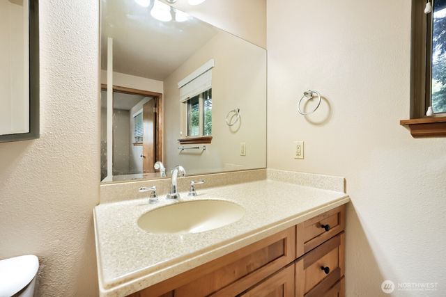 617 S 301st Street, Federal Way, WA 98003