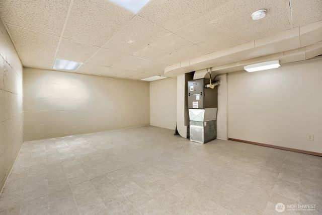 617 S 301st Street, Federal Way, WA 98003