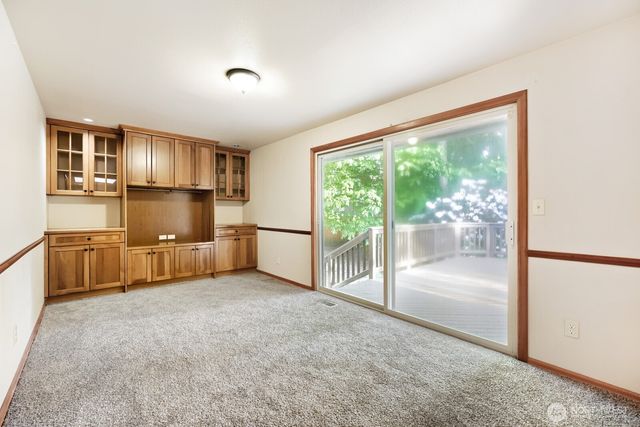 617 S 301st Street, Federal Way, WA 98003