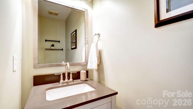 19700 Coachmans Trace, Cornelius, NC 28031