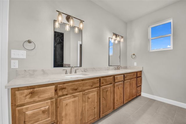 104 Smoky Oak Lane, Weatherford, TX 76087