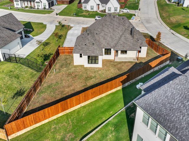 104 Smoky Oak Lane, Weatherford, TX 76087