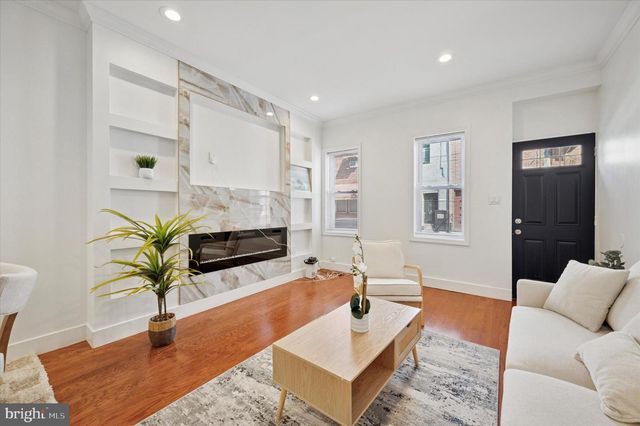 2124 PIERCE ST, Philadelphia, PA 19145