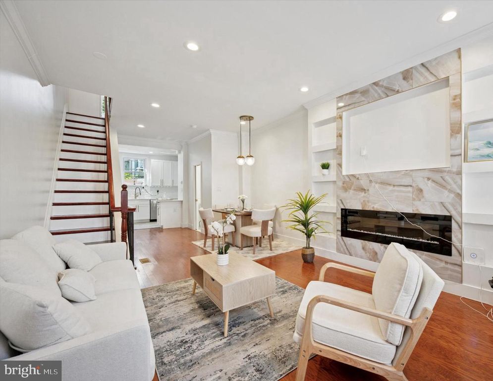 2124 PIERCE ST, Philadelphia, PA 19145