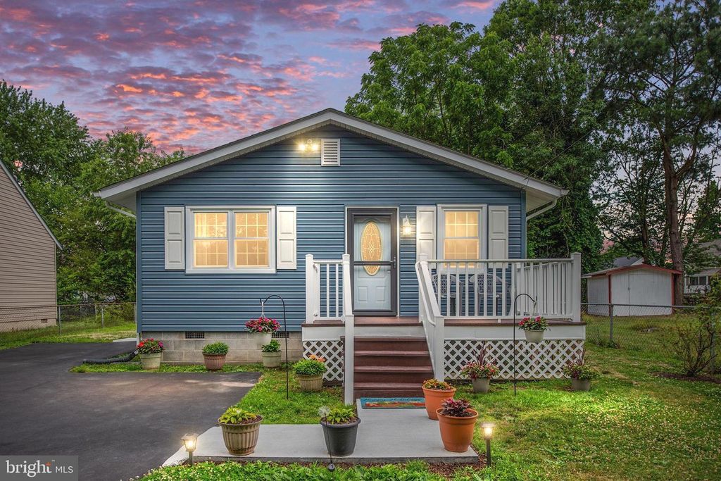 114 5TH ST, Colonial Beach, VA 22443