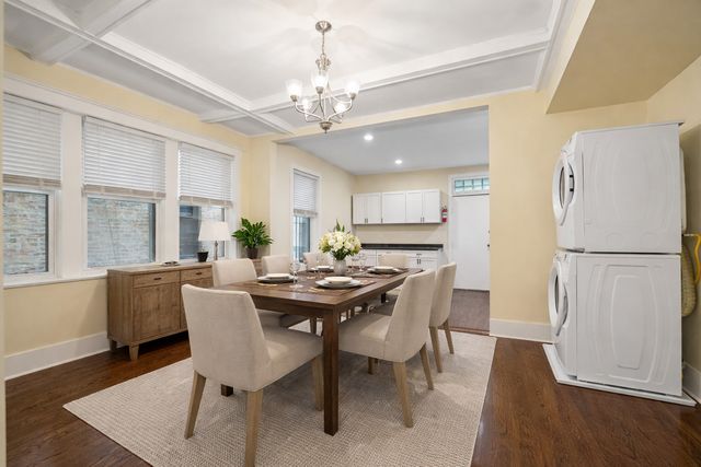 3555 S King Drive 1N, Chicago, IL 60653