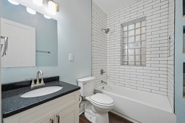 3555 S King Drive 1N, Chicago, IL 60653