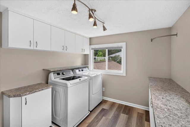 20657 Jewel Avenue N, Forest Lake, MN 55025