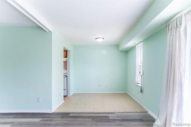 31993 W 12 Mile Road 109, Farmington, MI 48334