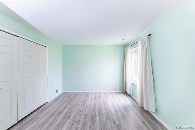 31993 W 12 Mile Road 109, Farmington, MI 48334