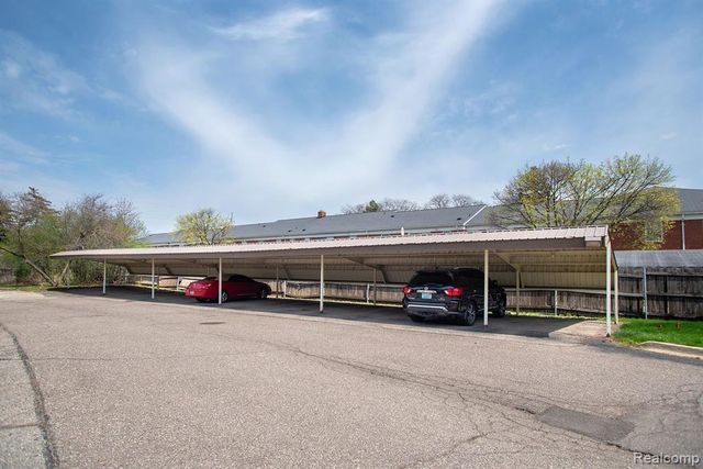 31993 W 12 Mile Road 109, Farmington, MI 48334