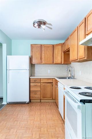 31993 W 12 Mile Road 109, Farmington, MI 48334