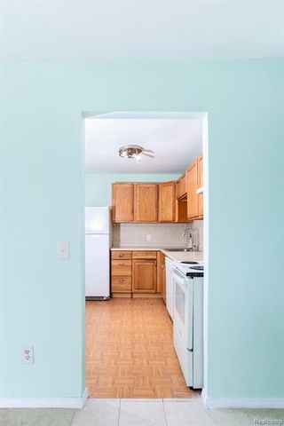 31993 W 12 Mile Road 109, Farmington, MI 48334