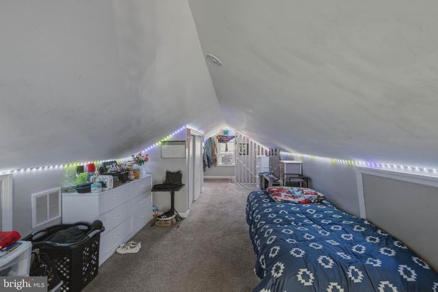 216 W MONTROSE ST, Vineland, NJ 08360