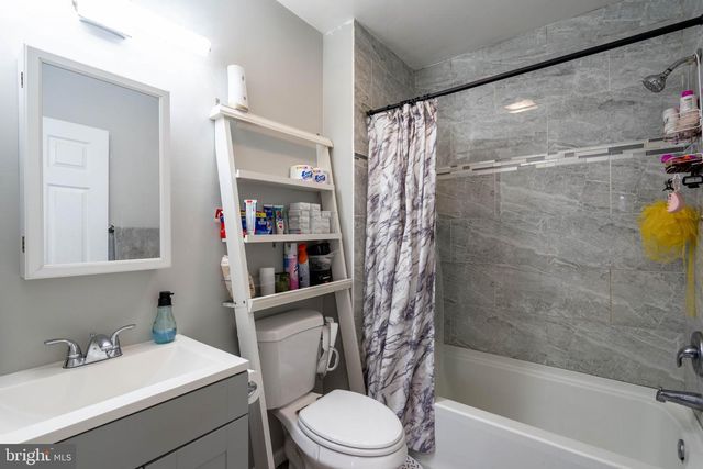 216 W MONTROSE ST, Vineland, NJ 08360