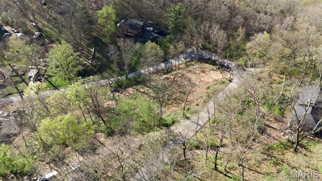639 Castlewood Drive, Ballwin, MO 63021