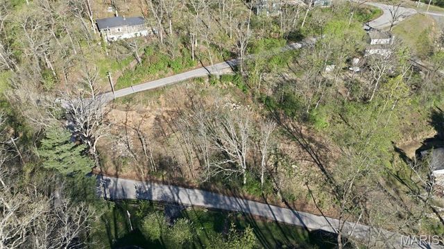639 Castlewood Drive, Ballwin, MO 63021