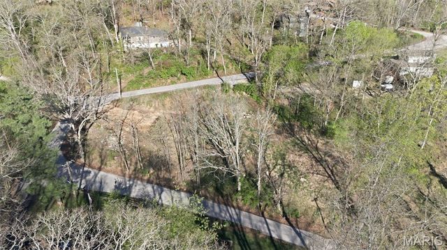 639 Castlewood Drive, Ballwin, MO 63021