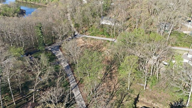 639 Castlewood Drive, Ballwin, MO 63021