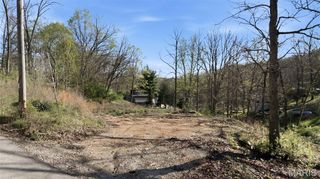 639 Castlewood Drive, Ballwin, MO 63021