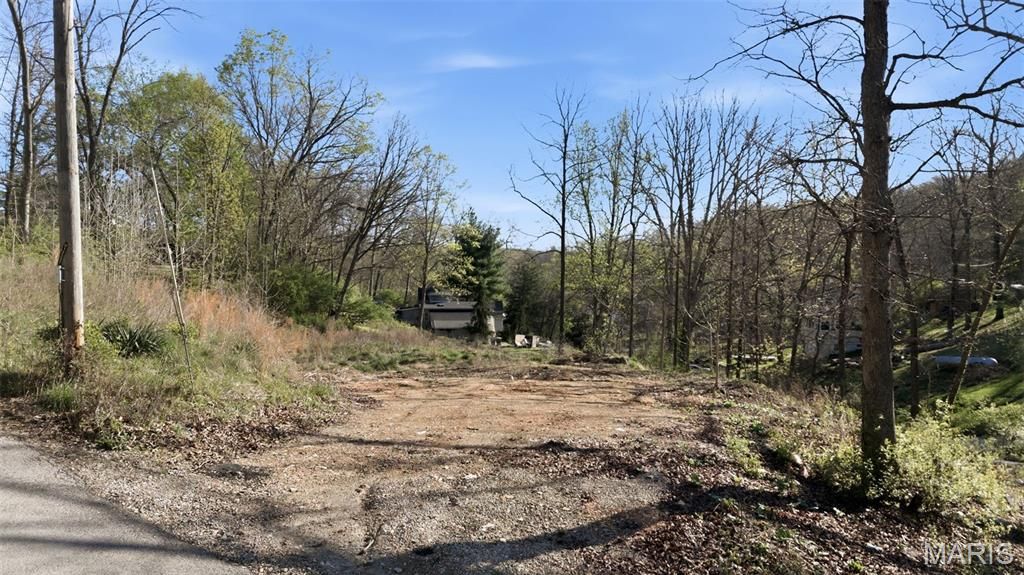 639 Castlewood Drive, Ballwin, MO 63021