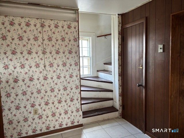 347 Iranistan Avenue, Bridgeport, CT 06604