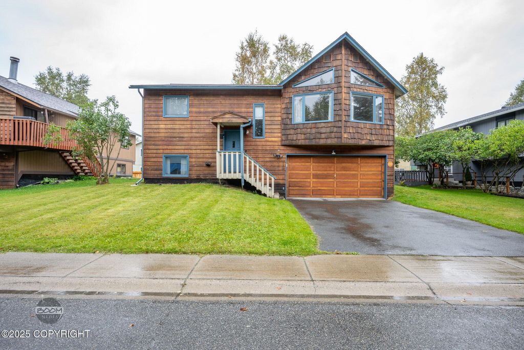 810 Hunt Circle, Anchorage, AK 99504