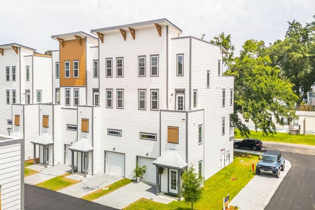 1150 Valdosta Street Unit 101, North Charleston, SC 29405