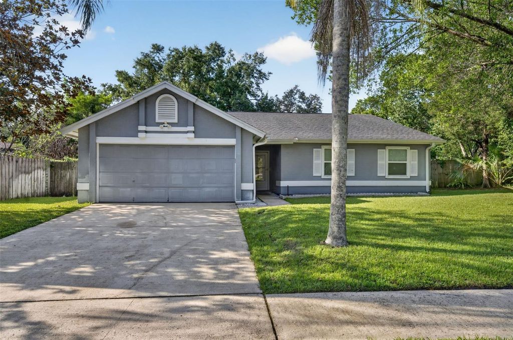 Image 2 of property listing at 1022 WARD CIRCLE, Oviedo, FL 32765