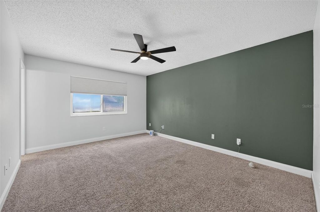 Image 18 of property listing at 1022 WARD CIRCLE, Oviedo, FL 32765