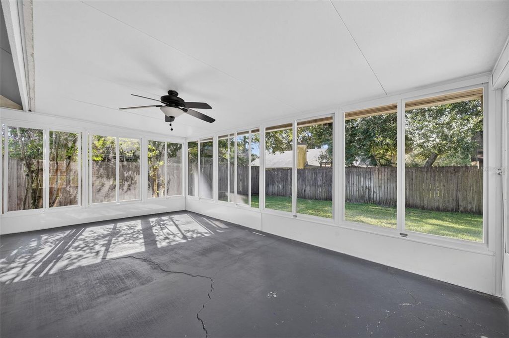 Image 25 of property listing at 1022 WARD CIRCLE, Oviedo, FL 32765