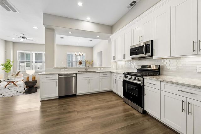 603 Link Road F, Houston, TX 77009