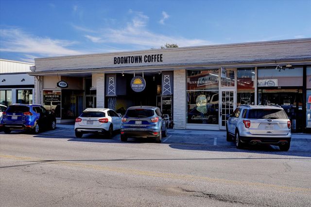 603 Link Road F, Houston, TX 77009