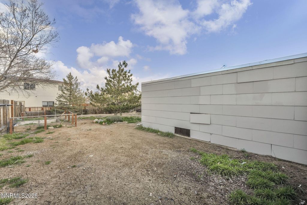 Image 24 of property listing at 11932 Rocky Mountain Street, Reno, NV 89506
