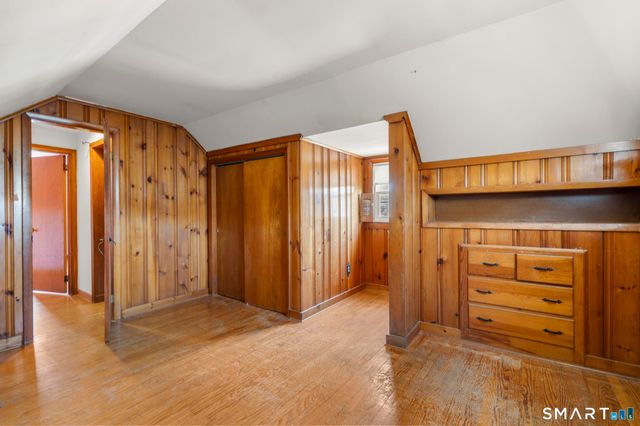 4 Bowen Road, North Haven, CT 06473