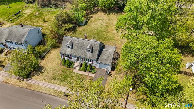 4 Bowen Road, North Haven, CT 06473